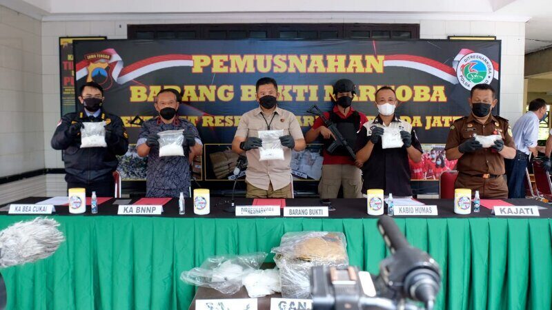 Ditresnarkoba Polda Jateng Musnahkan 20 Kilo Ganja Dan 4 Kg Sabu Hasil Temuan Ops Bersinar Candi 2022